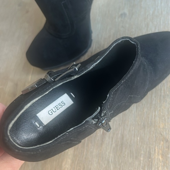 GUESS Indraz 2 Black Suede Shootie Bootie Heel Ankle Stiletto Size 8.5 - Picture 6 of 14